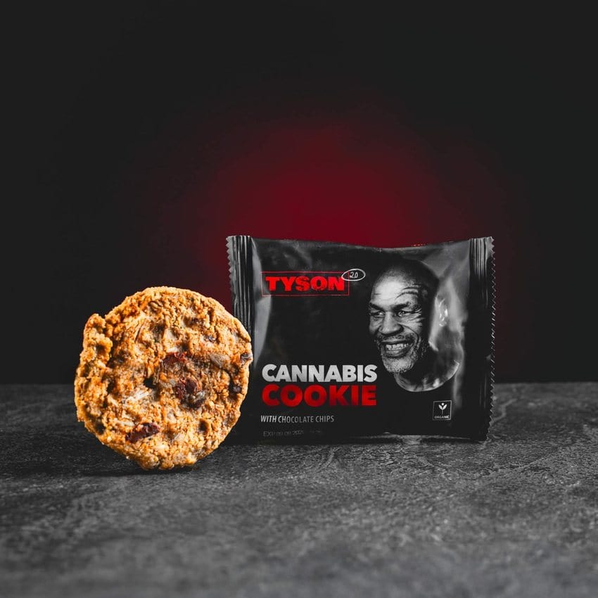 kratom world tyson süti sütik keksz kratomworld eladás Tyson 2.0 Cannabis Cookie Chocolate Chips – vaníliás süti csokoládédarabokkal és prémium kender összetevőkkel az ízletes élményért és finom ellazulásért